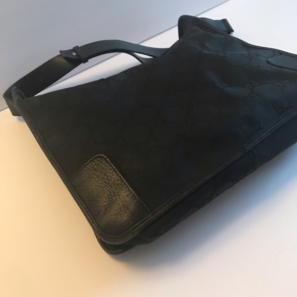 Black Gucci canvas handbag - Picture 11 of 16